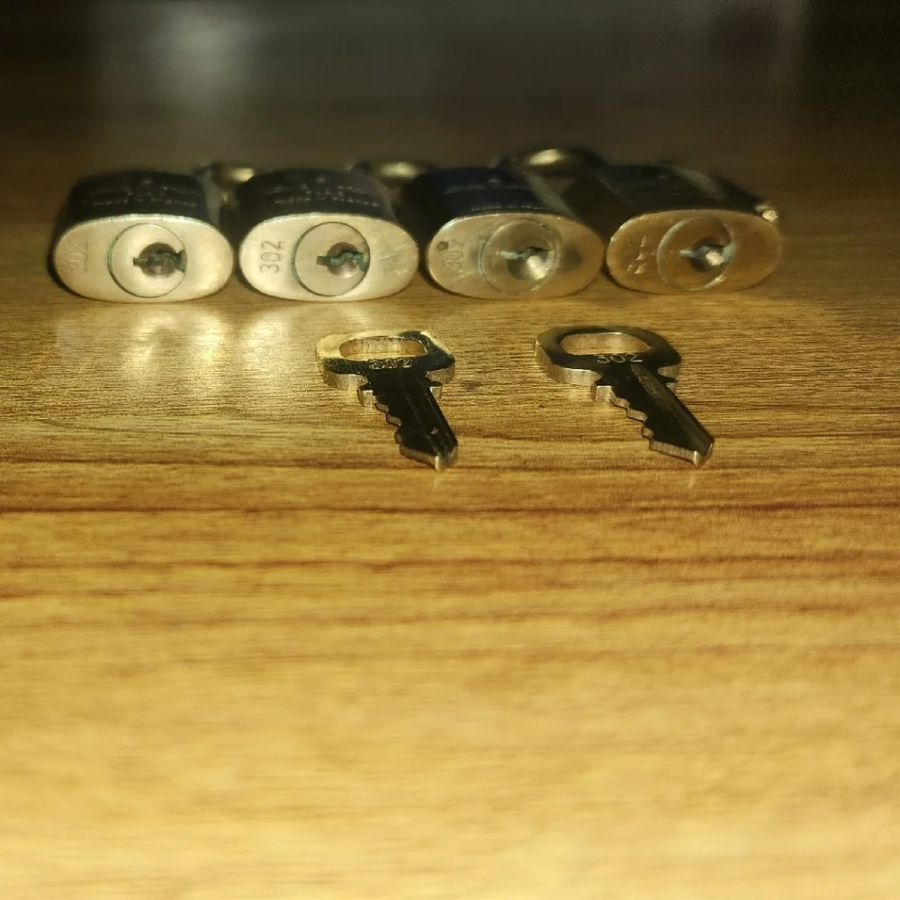 4 Authentic Louis Vuitton Lock with 2  Matching Keys #302 - Picture 4 of 4